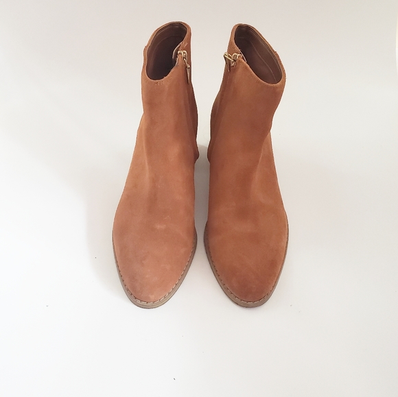 CLARKS Mustard Suede Point Toe Booties Size 6 - Picture 2 of 7